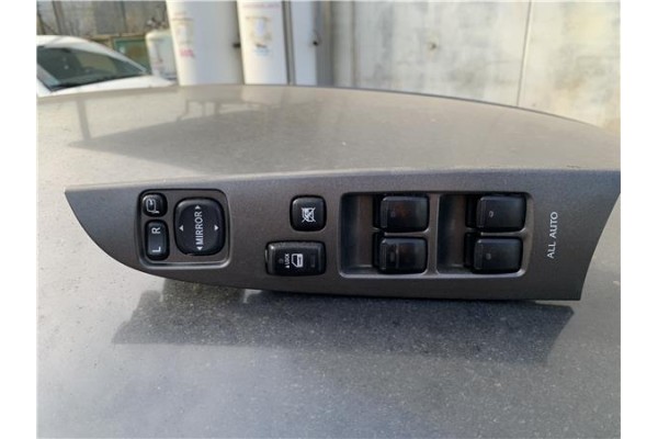 Recambio de mando elevalunas delantero izquierdo para lexus is ii (_xe2_) 220 d (ale20) referencia OEM IAM 8404053080  