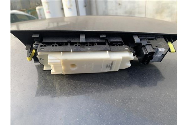 Recambio de mando elevalunas delantero izquierdo para lexus is ii (_xe2_) 220 d (ale20) referencia OEM IAM 8404053080  