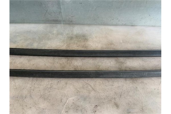 Recambio de barras de techo para citroen c3 1.4 i referencia OEM IAM 8319J9 8,32E+07 