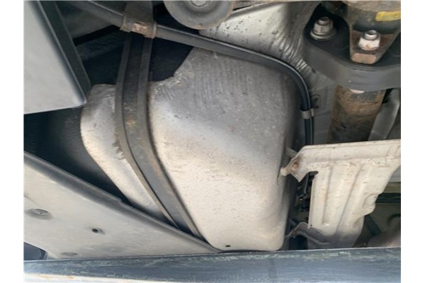 Recambio de deposito combustible para lexus is ii (_xe2_) 220 d (ale20) referencia OEM IAM 7700153100 7700153101 