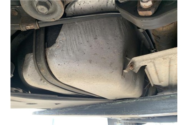 Recambio de deposito combustible para lexus is ii (_xe2_) 220 d (ale20) referencia OEM IAM 7700153100 7700153101 