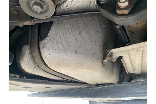 Recambio de deposito combustible para lexus is ii (_xe2_) 220 d (ale20) referencia OEM IAM 7700153100 7700153101 