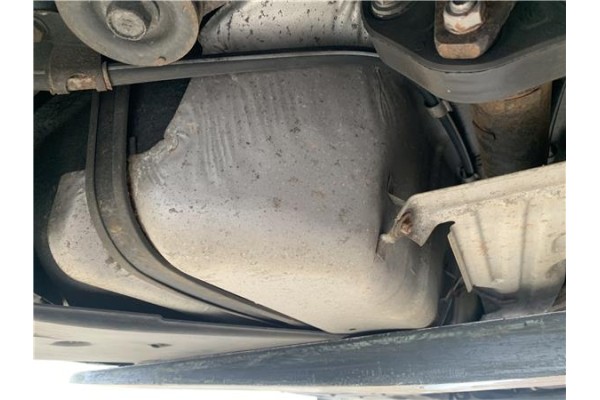 Recambio de deposito combustible para lexus is ii (_xe2_) 220 d (ale20) referencia OEM IAM 7700153100 7700153101 