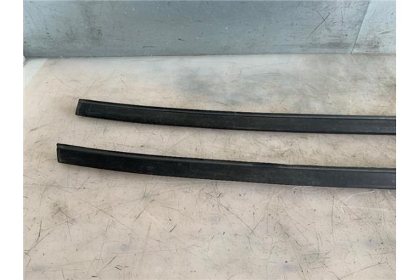 Recambio de barras de techo para citroen c3 1.4 i referencia OEM IAM 8319J9 8,32E+07 