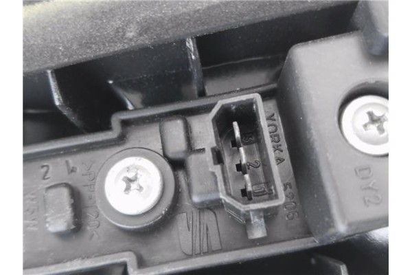 Recambio de piloto porton trasero derecho para seat ibiza (6l1) 1.9 tdi referencia OEM IAM 6L6945094F 6l6945108 