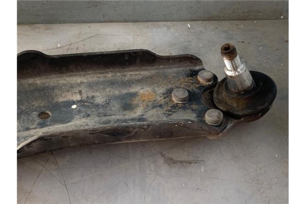 Recambio de brazo suspension delantero derecho para renault clio iii 1.5 dci (c/br1g) referencia OEM IAM   