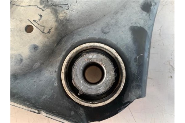 Recambio de brazo suspension delantero derecho para renault clio iii 1.5 dci (c/br1g) referencia OEM IAM   