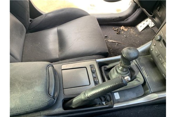 Recambio de consola para lexus is ii (_xe2_) 220 d (ale20) referencia OEM IAM 5881053040C8 5881053041C8 