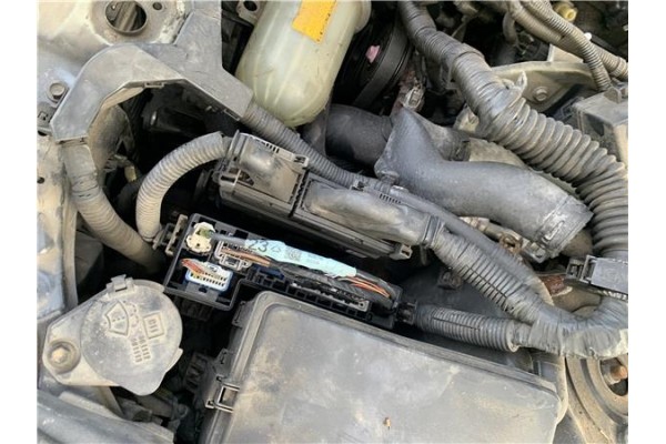 Recambio de centralita para lexus is ii (_xe2_) 220 d (ale20) referencia OEM IAM 8966153740 8966153742 