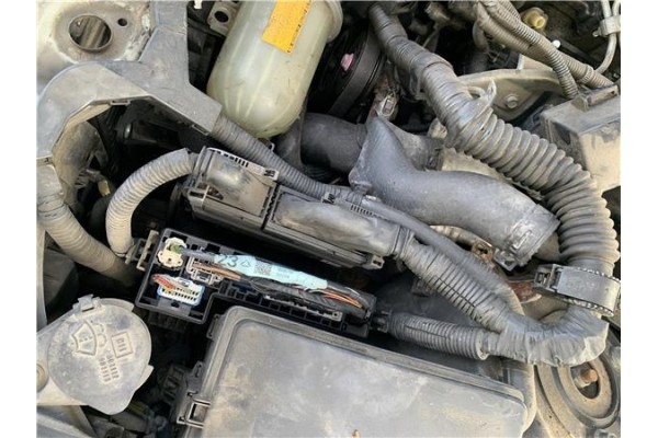 Recambio de centralita para lexus is ii (_xe2_) 220 d (ale20) referencia OEM IAM 8966153740 8966153742 