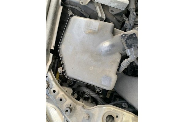 Recambio de carcasa filtro aire para lexus is ii (_xe2_) 220 d (ale20) referencia OEM IAM 1770026350 2220430010 