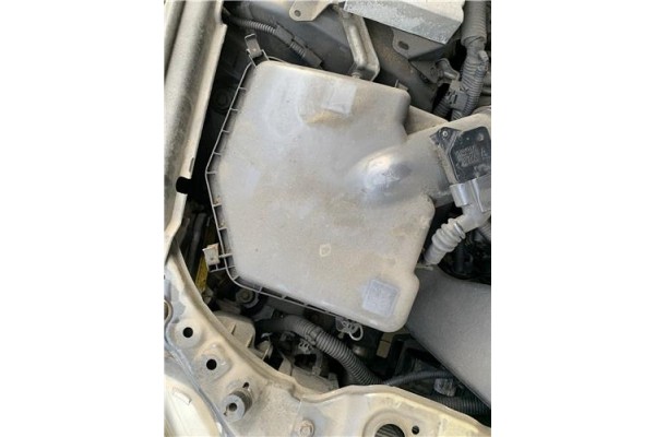 Recambio de carcasa filtro aire para lexus is ii (_xe2_) 220 d (ale20) referencia OEM IAM 1770026350 2220430010 
