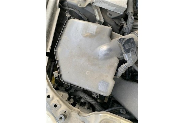 Recambio de carcasa filtro aire para lexus is ii (_xe2_) 220 d (ale20) referencia OEM IAM 1770026350 2220430010 