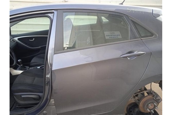 Recambio de puerta trasero izquierda para hyundai i30 (fd) 1.6 crdi referencia OEM IAM   