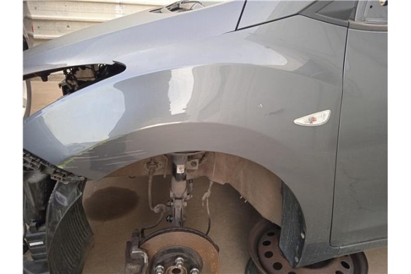 Recambio de aleta delantero izquierda para hyundai i30 (fd) 1.6 crdi referencia OEM IAM   