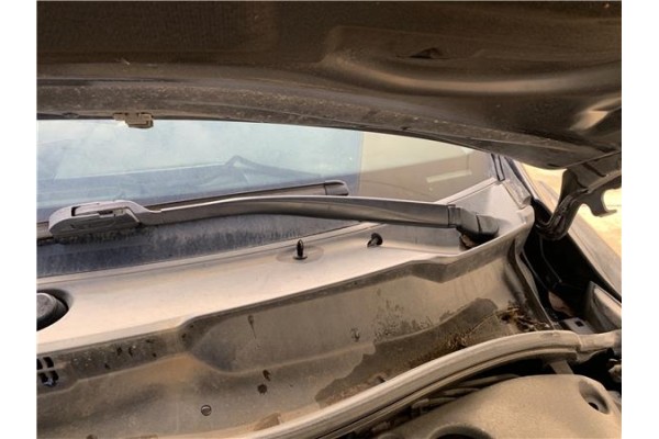Recambio de brazo limpiaparabrisas delantero izquierdo para lexus is ii (_xe2_) 220 d (ale20) referencia OEM IAM 8522153070  