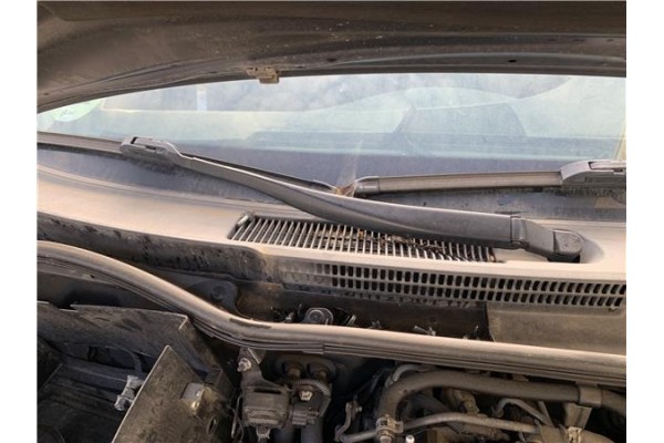 Recambio de brazo limpiaparabrisas delantero derecho para lexus is ii (_xe2_) 220 d (ale20) referencia OEM IAM 8521153070  