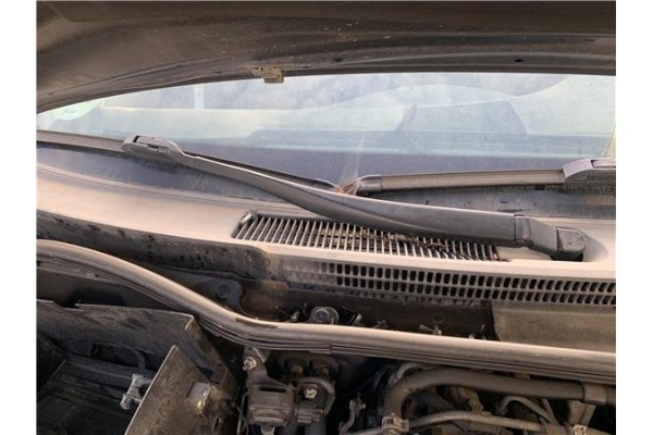 Recambio de brazo limpiaparabrisas delantero derecho para lexus is ii (_xe2_) 220 d (ale20) referencia OEM IAM 8521153070  