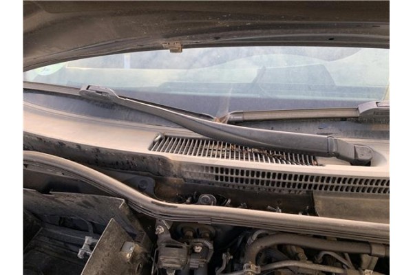 Recambio de brazo limpiaparabrisas delantero derecho para lexus is ii (_xe2_) 220 d (ale20) referencia OEM IAM 8521153070  