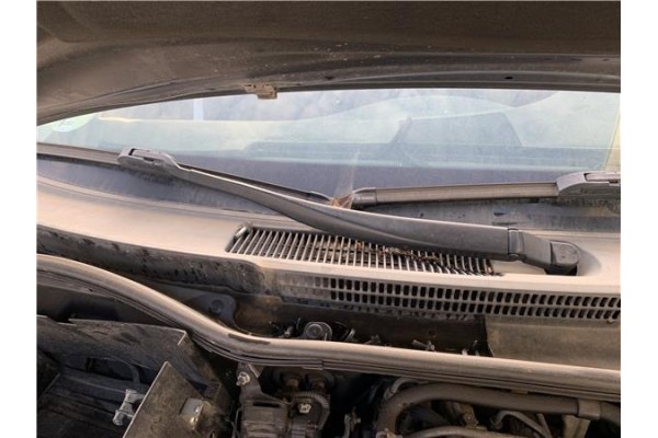 Recambio de brazo limpiaparabrisas delantero derecho para lexus is ii (_xe2_) 220 d (ale20) referencia OEM IAM 8521153070  