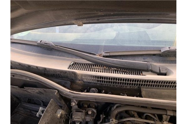 Recambio de brazo limpiaparabrisas delantero derecho para lexus is ii (_xe2_) 220 d (ale20) referencia OEM IAM 8521153070  