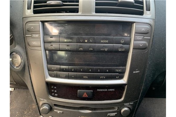 Recambio de autoradio para lexus is ii (_xe2_) 220 d (ale20) referencia OEM IAM 8612053400 8401053040 