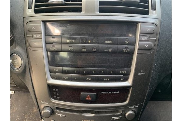 Recambio de autoradio para lexus is ii (_xe2_) 220 d (ale20) referencia OEM IAM 8612053400 8401053040 