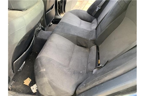 Recambio de asientos traseros para lexus is ii (_xe2_) 220 d (ale20) referencia OEM IAM 7107753240C1 7107753711C0 