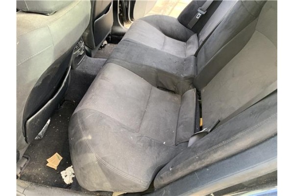 Recambio de asientos traseros para lexus is ii (_xe2_) 220 d (ale20) referencia OEM IAM 7107753240C1 7107753711C0 