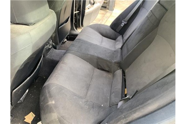 Recambio de asientos traseros para lexus is ii (_xe2_) 220 d (ale20) referencia OEM IAM 7107753240C1 7107753711C0 