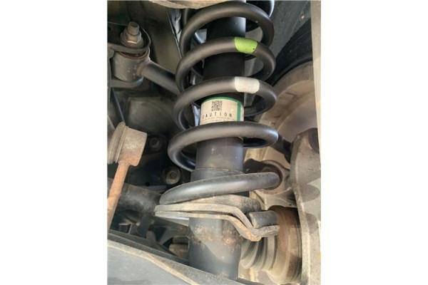 Recambio de amortiguador trasero derecho para lexus is ii (_xe2_) 220 d (ale20) referencia OEM IAM 4853053140 102333403079 