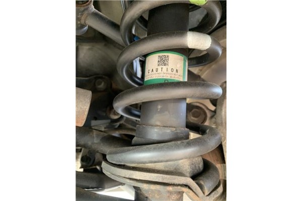 Recambio de amortiguador trasero derecho para lexus is ii (_xe2_) 220 d (ale20) referencia OEM IAM 4853053140 102333403079 