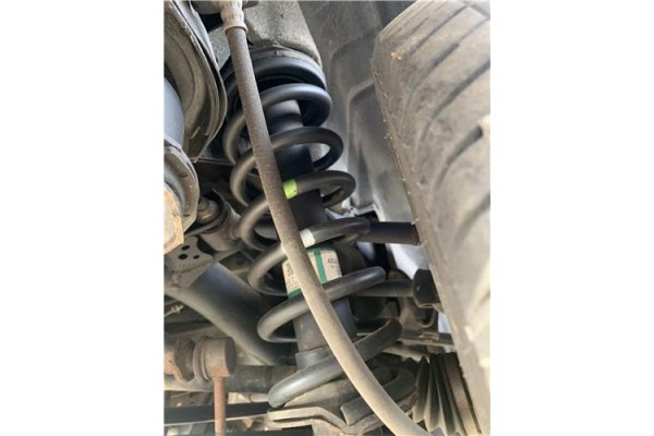 Recambio de amortiguador trasero derecho para lexus is ii (_xe2_) 220 d (ale20) referencia OEM IAM 4853053140 102333403079 