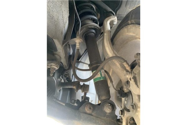 Recambio de amortiguador delantero derecho para lexus is ii (_xe2_) 220 d (ale20) referencia OEM IAM 4851080254  