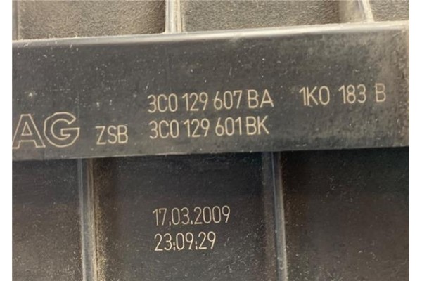 Recambio de carcasa filtro aire para seat leon (1p1) 1.9 tdi referencia OEM IAM 3C0129607BA 3C0129601BK 