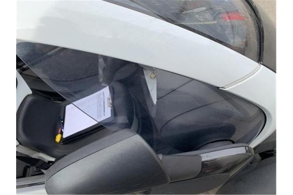 Recambio de luna fija delantero derecha para renault twizy eléctrico urban referencia OEM IAM 768B41449R 768B49218R 