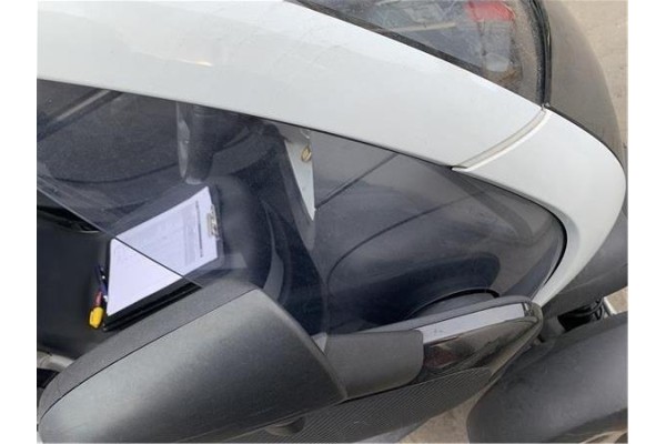 Recambio de luna fija delantero derecha para renault twizy eléctrico urban referencia OEM IAM 768B41449R 768B49218R 