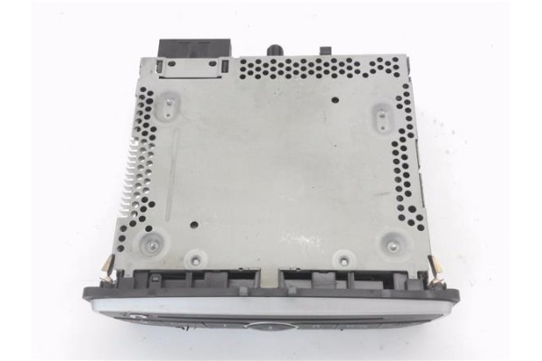 Recambio de autoradio para renault clio iii 1.5 dci (c/br1g) referencia OEM IAM 281150030R  