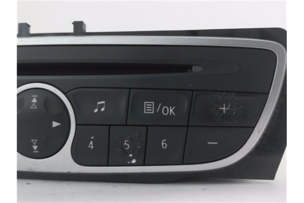 Recambio de autoradio para renault clio iii 1.5 dci (c/br1g) referencia OEM IAM 281150030R  