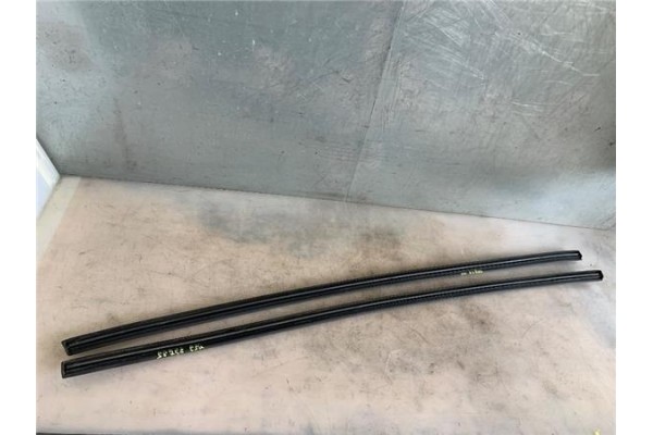 Recambio de barras de techo para citroen c3 1.4 i referencia OEM IAM 8319J9 8,32E+07 