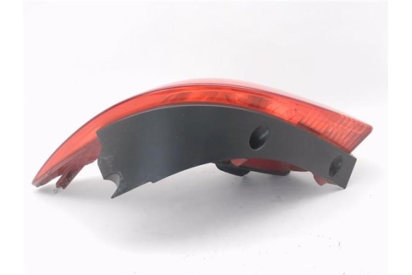 Recambio de piloto trasero derecho para peugeot 308 sw 1.6 hdi referencia OEM IAM 6351FF  