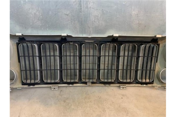 Recambio de rejilla capo para jeep cherokee (kj) 2.8 crd extreme referencia OEM IAM 5JJ85TRMA 5JJ86TRMA 551568005A 5KC36TRMA 551