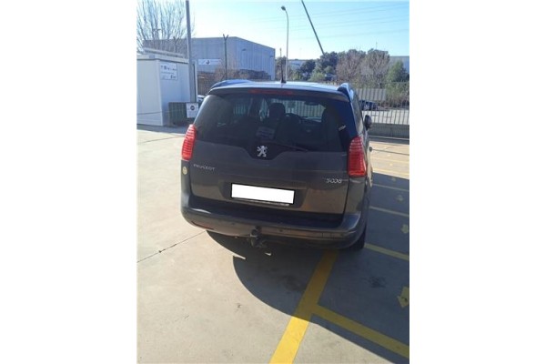 peugeot 5008 del año 2010