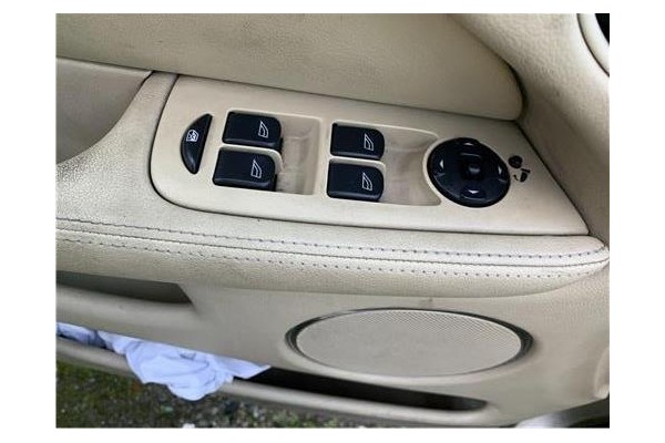 Recambio de mando elevalunas delantero izquierdo para jaguar x-type 2.0 d executive referencia OEM IAM C2S27571  
