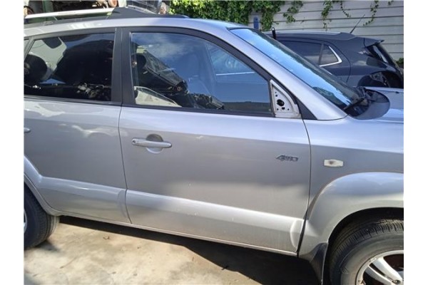 Recambio de puerta delantero derecha para hyundai tucson (jm) 2.0 crdi referencia OEM IAM 760042E050  