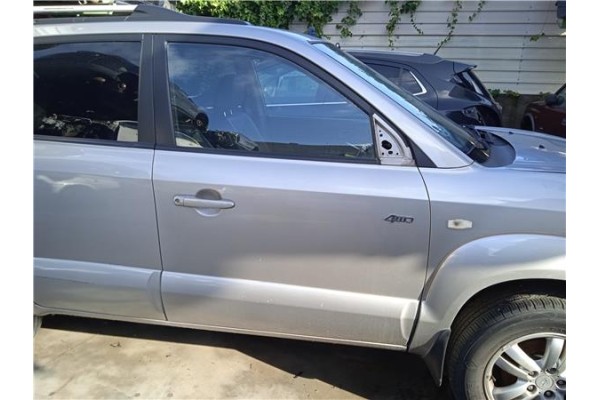 Recambio de puerta delantero derecha para hyundai tucson (jm) 2.0 crdi referencia OEM IAM 760042E050  