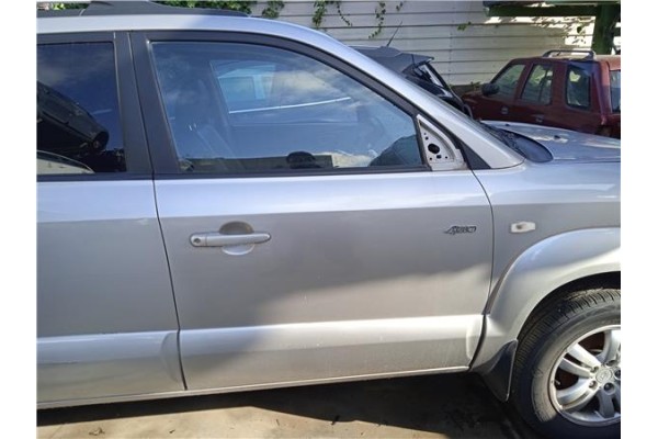 Recambio de puerta delantero derecha para hyundai tucson (jm) 2.0 crdi referencia OEM IAM 760042E050  