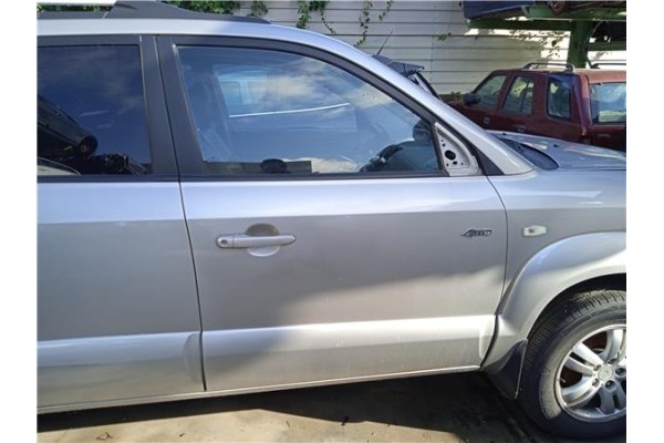 Recambio de puerta delantero derecha para hyundai tucson (jm) 2.0 crdi referencia OEM IAM 760042E050  