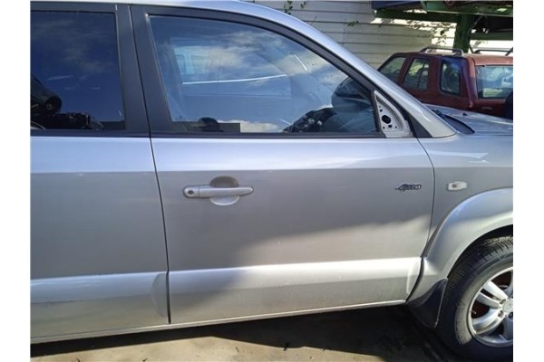 Recambio de puerta delantero derecha para hyundai tucson (jm) 2.0 crdi referencia OEM IAM 760042E050  