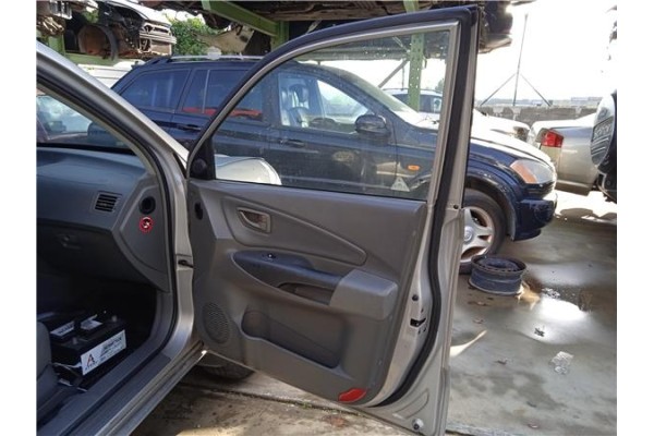 Recambio de puerta delantero derecha para hyundai tucson (jm) 2.0 crdi referencia OEM IAM 760042E050  